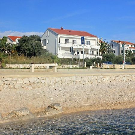 Apartments By The Sea Novalja, Pag - 9326 Екстериор снимка