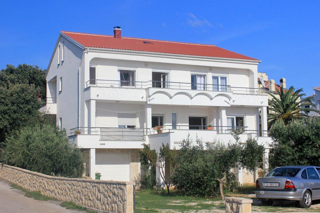 Apartments By The Sea Novalja, Pag - 9326 Екстериор снимка