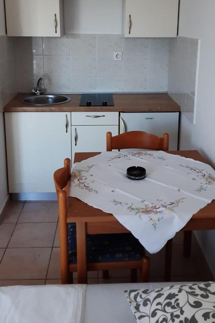 Apartments By The Sea Novalja, Pag - 9326 Екстериор снимка
