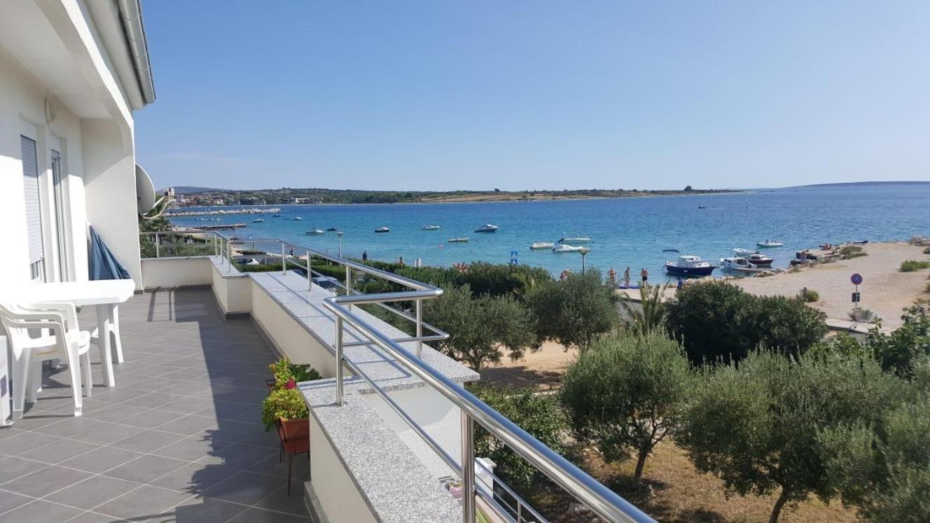 Apartments By The Sea Novalja, Pag - 9326 Екстериор снимка