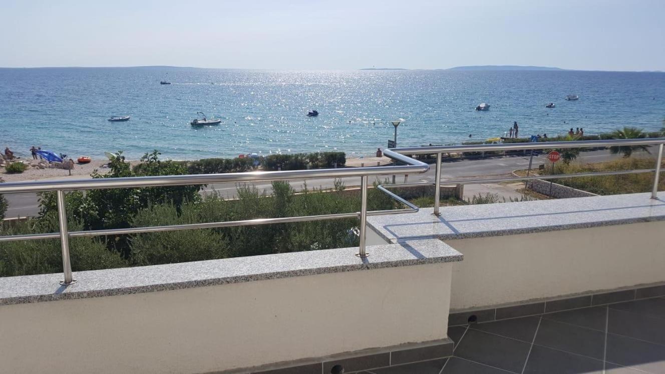 Apartments By The Sea Novalja, Pag - 9326 Екстериор снимка